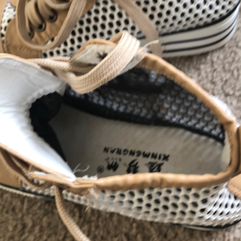 Shoes - Picture 6 of 8